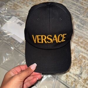 NWT Unisex Versace Black and Gold Cap